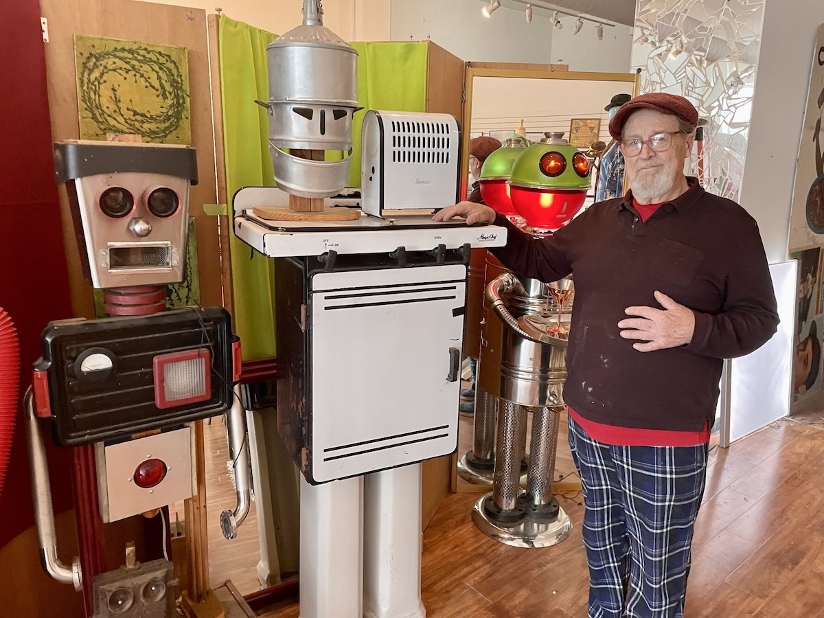 Bill Christman's Gallery/Consignment Shop Aims to Make the Loop Weird Again